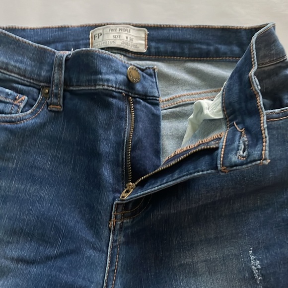Free People Skinny Mid Rise Size 25 - Picture 16 of 16